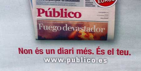 Texo en la publicidad de Público en catalán: "non (sic) és un diari més"
